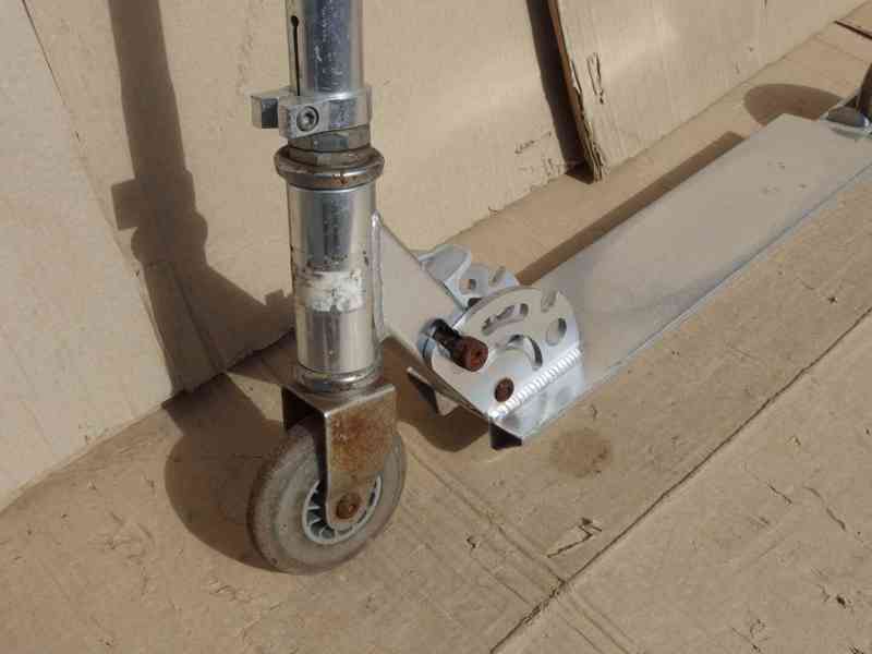 Skládací koloběžka - foto 7