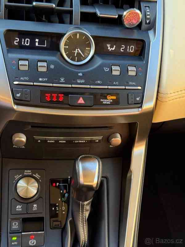 Lexus NX 300h 2,5   NX - foto 22