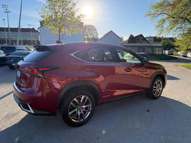Lexus NX 300h 2,5   NX - foto 12