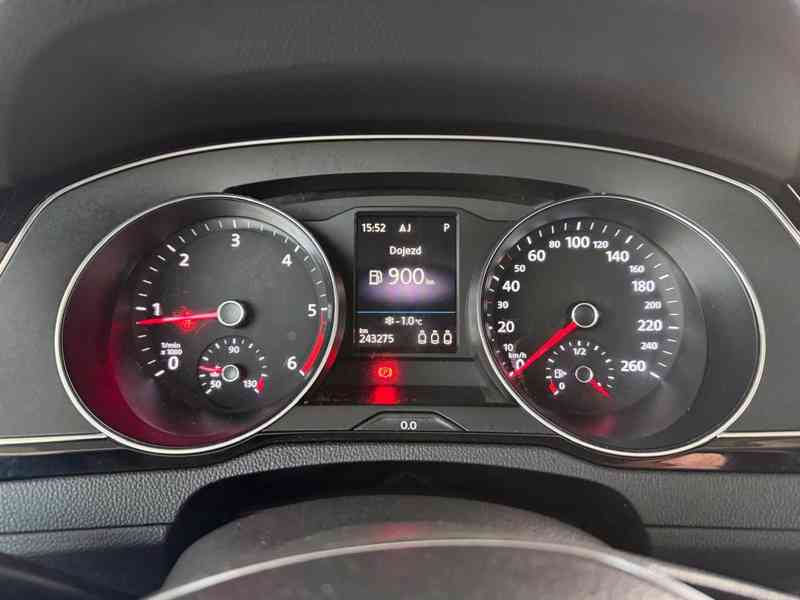 Prodám Volkswagen Passat R - Line. 2.0 Diesel 2018 - foto 10