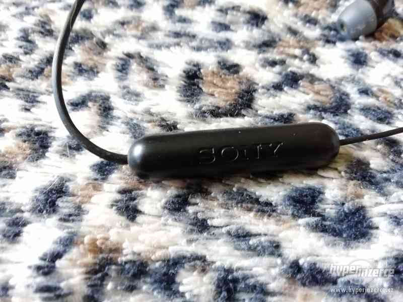 Sony WI-C300 černá - foto 5