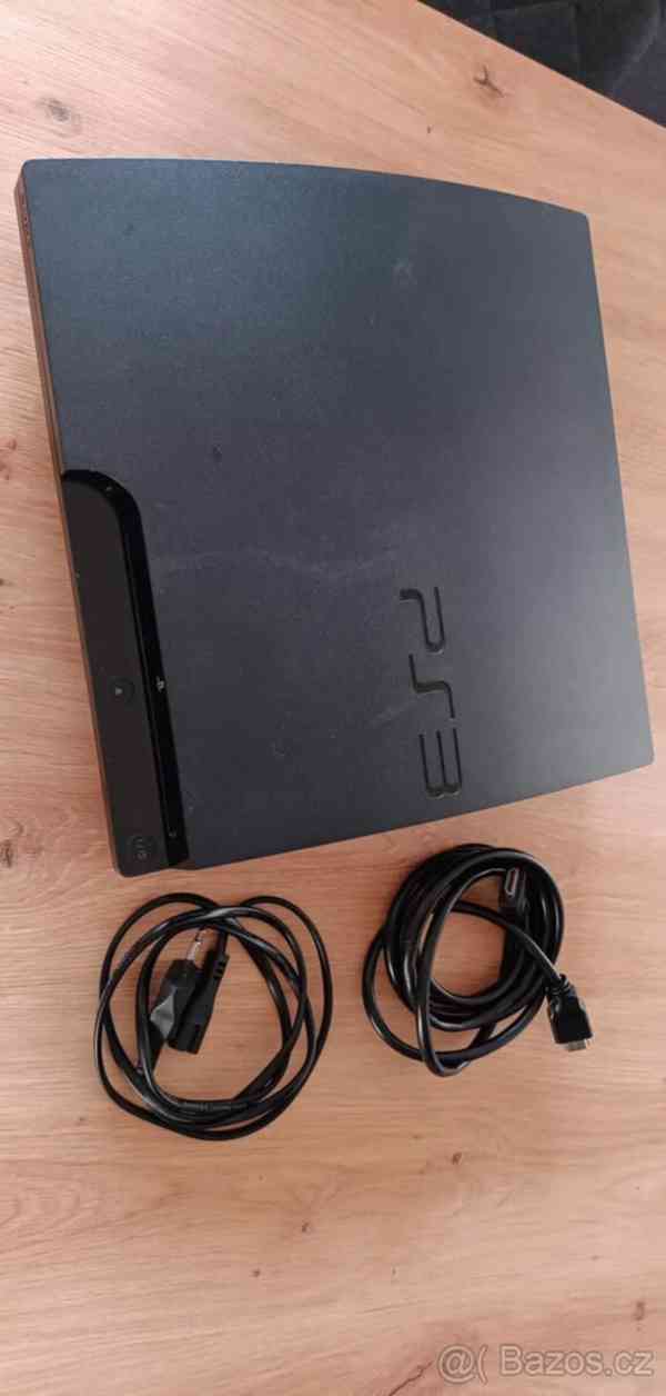 Playstation 3 Slim 500 GB+ 2 ovladače + 2 hry - foto 2