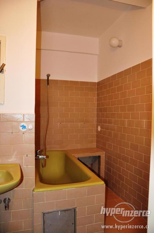 Pronájem slunného 3+kk, 105m2 s terasou, P7 Holešovice, ul. - foto 12