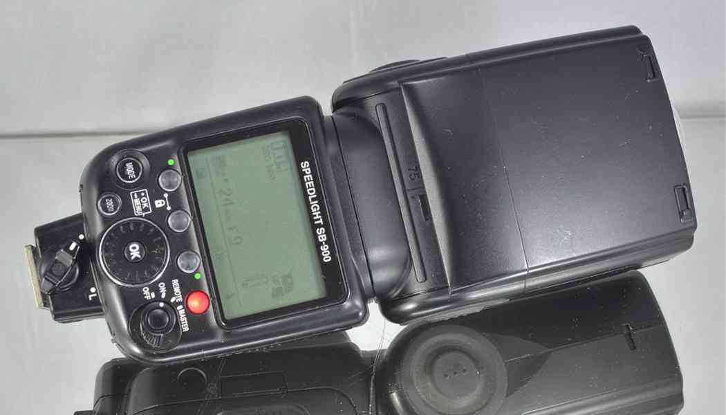 Nikon SPEEDLIGHT SB 900 *i-TTL*Master/Slave*FX/DX - foto 6