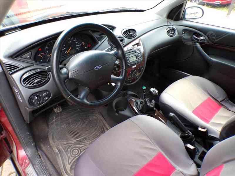 Ford Focus 1,6 16V GHIA - foto 8