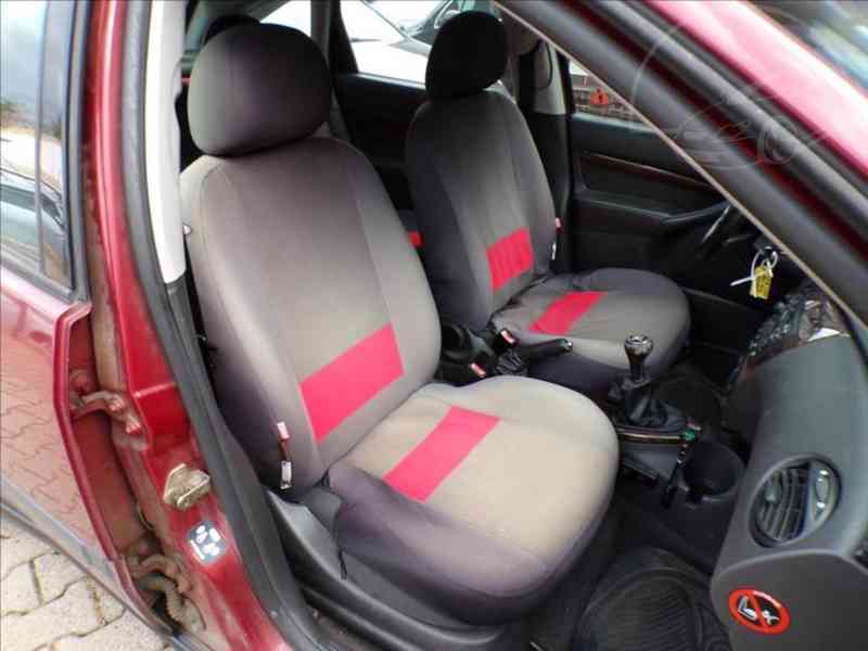 Ford Focus 1,6 16V GHIA - foto 14