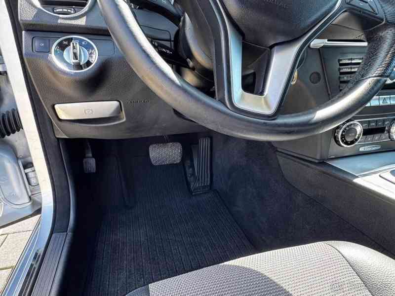 Mercedes-Benz Třídy C 1,6   W204 C 180 BlueEFFICIENCY - foto 18