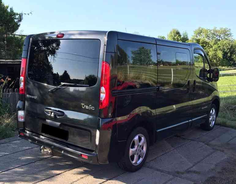 Renault Trafic verze Black edition passenger 2,0 dCi, 85kW L - foto 2