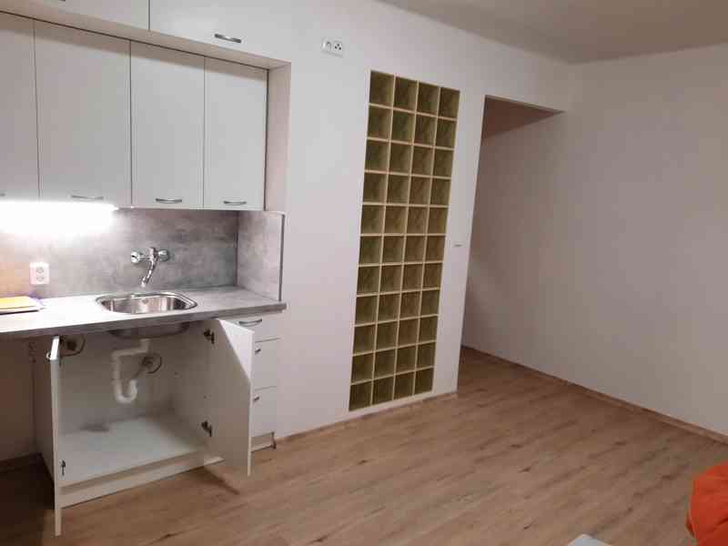 Zrekonstruovaný 1kk kousek od centra Teplic - foto 2