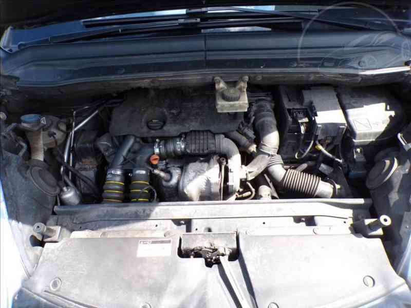 Citroën C4 Picasso 1,6 HDi 7.MÍST - foto 13