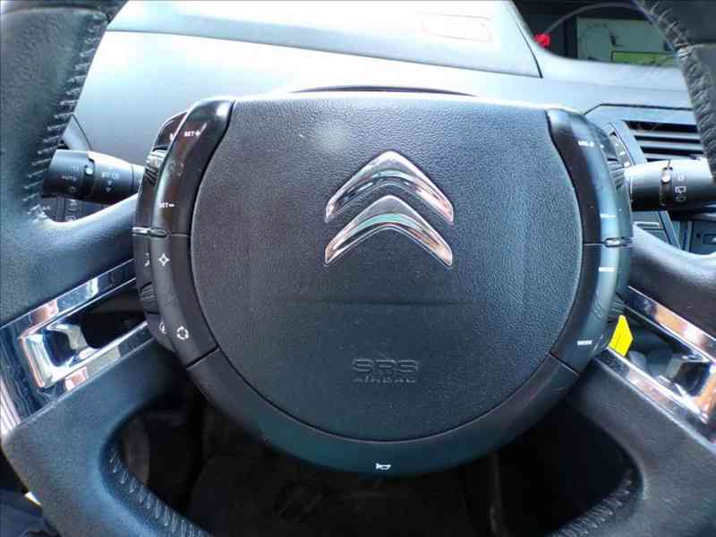Citroën C4 Picasso 1,6 HDi 7.MÍST - foto 6