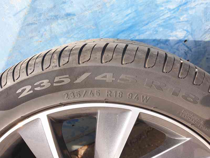 Alu kola Škoda Pegasus R18+letní pneu Pirelli Cinturato P7 - foto 8