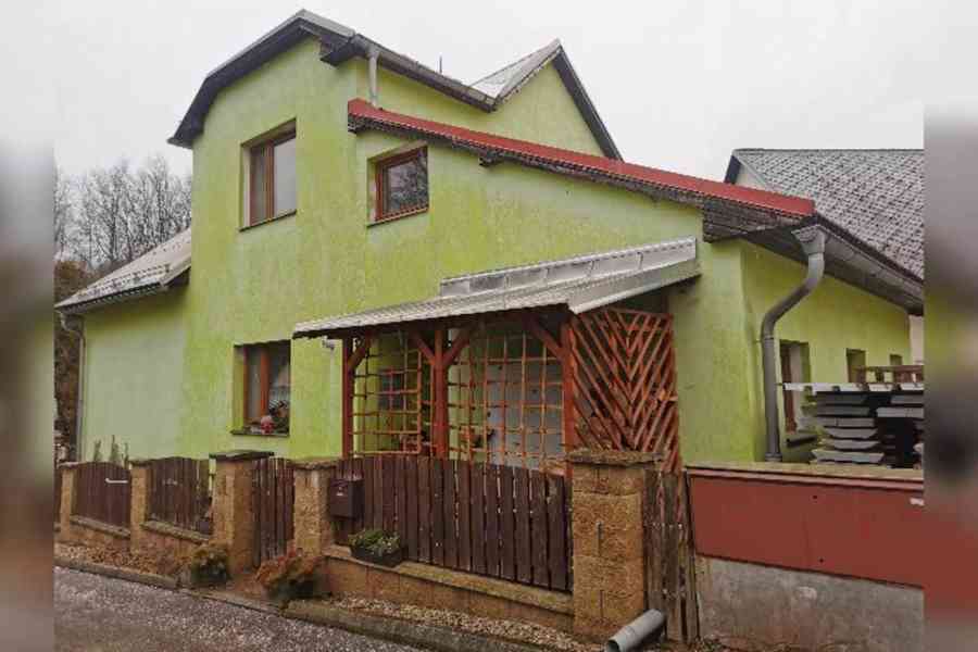 Prodej rodinného domu 240 m², Stará Paka - foto 3