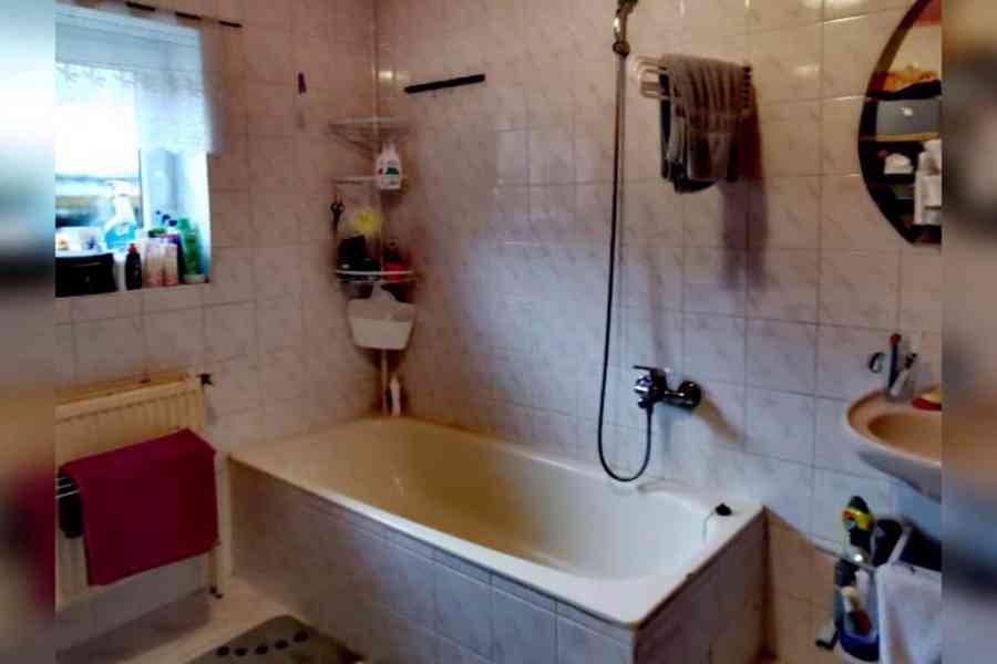 Prodej rodinného domu 240 m², Stará Paka - foto 9