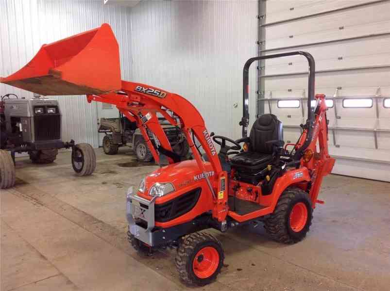 Kubota Bx25d s čelním nakladačem - foto 2