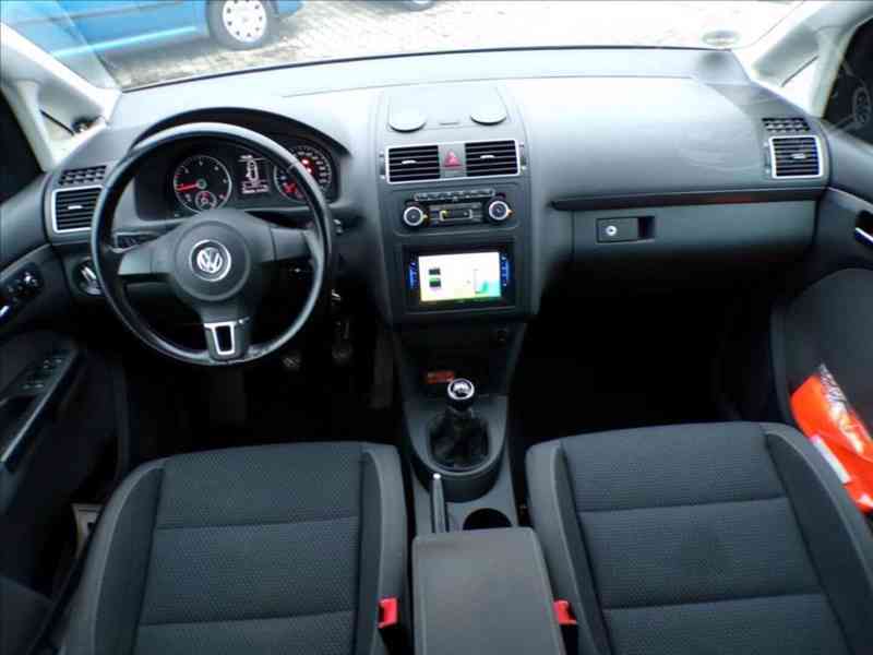 Volkswagen Touran 2,0 TDI COMFORT,WEBASTO - foto 5