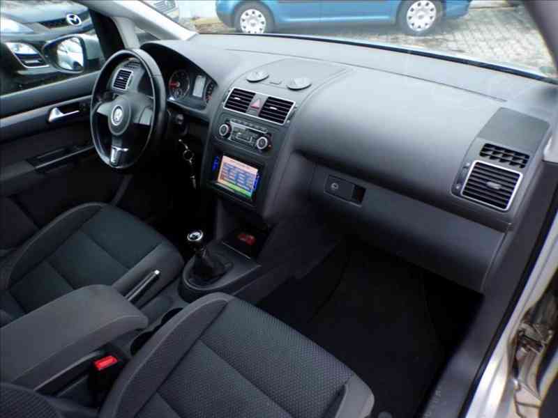 Volkswagen Touran 2,0 TDI COMFORT,WEBASTO - foto 11