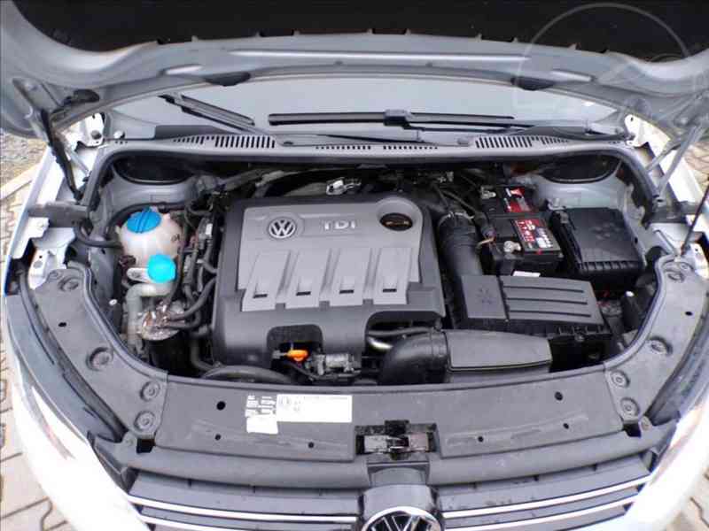 Volkswagen Touran 2,0 TDI COMFORT,WEBASTO - foto 14