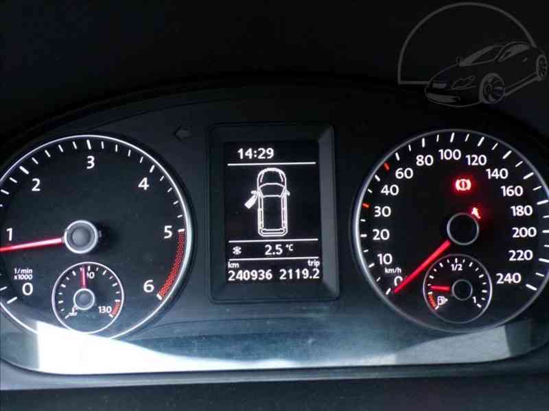 Volkswagen Touran 2,0 TDI COMFORT,WEBASTO - foto 6