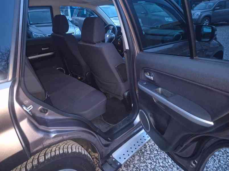 Suzuki Grand Vitara 2.4i Comfort AUT. benzín 124kw - foto 12