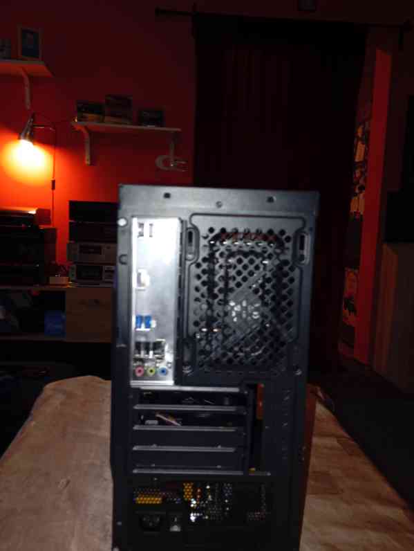 HERNI PC i5 12400f - foto 2