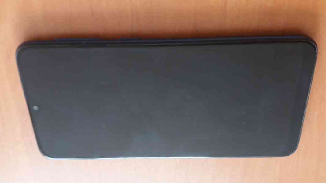 Samsung Galaxy A10 SM-A105FN/DS modrý    - foto 3