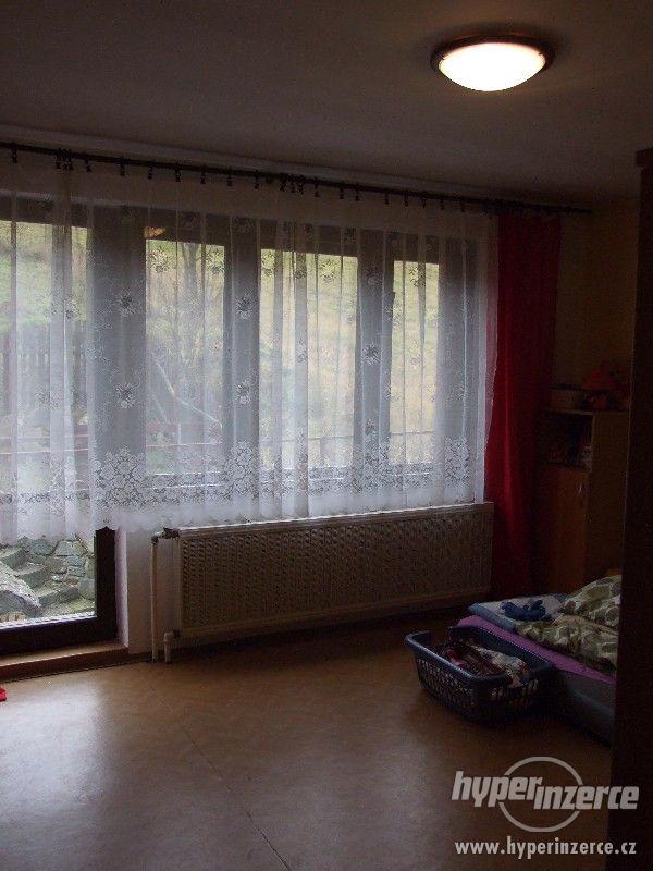 prodej dvougeneračního domu - foto 7