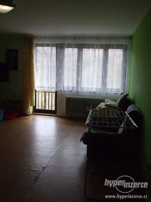 prodej dvougeneračního domu - foto 8