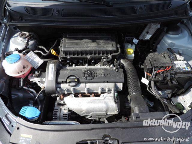 Škoda Roomster 1.4, benzín, rok 2014 - foto 19