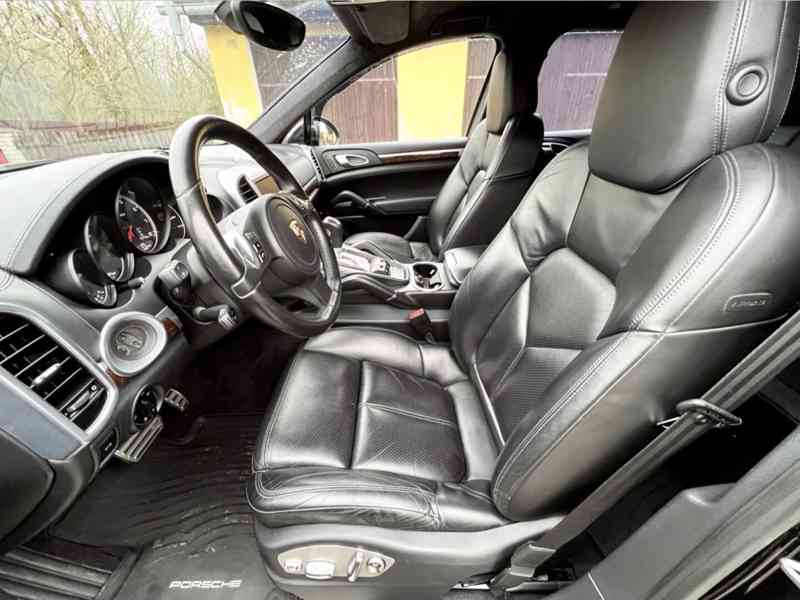PORSCHE CAYENNE 4,8 TURBO 368kW BLACK EDITION, TOP - foto 7