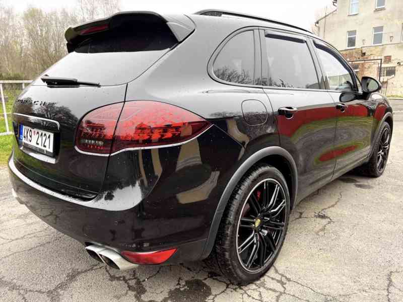 PORSCHE CAYENNE 4,8 TURBO 368kW BLACK EDITION, TOP - foto 4