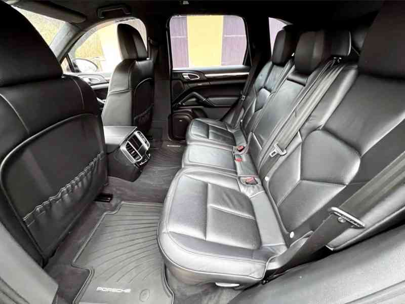 PORSCHE CAYENNE 4,8 TURBO 368kW BLACK EDITION, TOP - foto 8