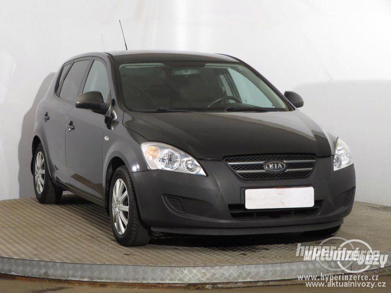 Kia Ceed 1.4 i 80kW 1.4, benzín, r.v. 2008, el. okna, centrál, klima - foto 1