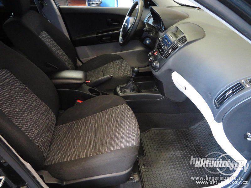 Kia Ceed 1.4 i 80kW 1.4, benzín, r.v. 2008, el. okna, centrál, klima - foto 7