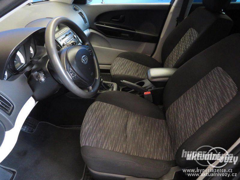 Kia Ceed 1.4 i 80kW 1.4, benzín, r.v. 2008, el. okna, centrál, klima - foto 13