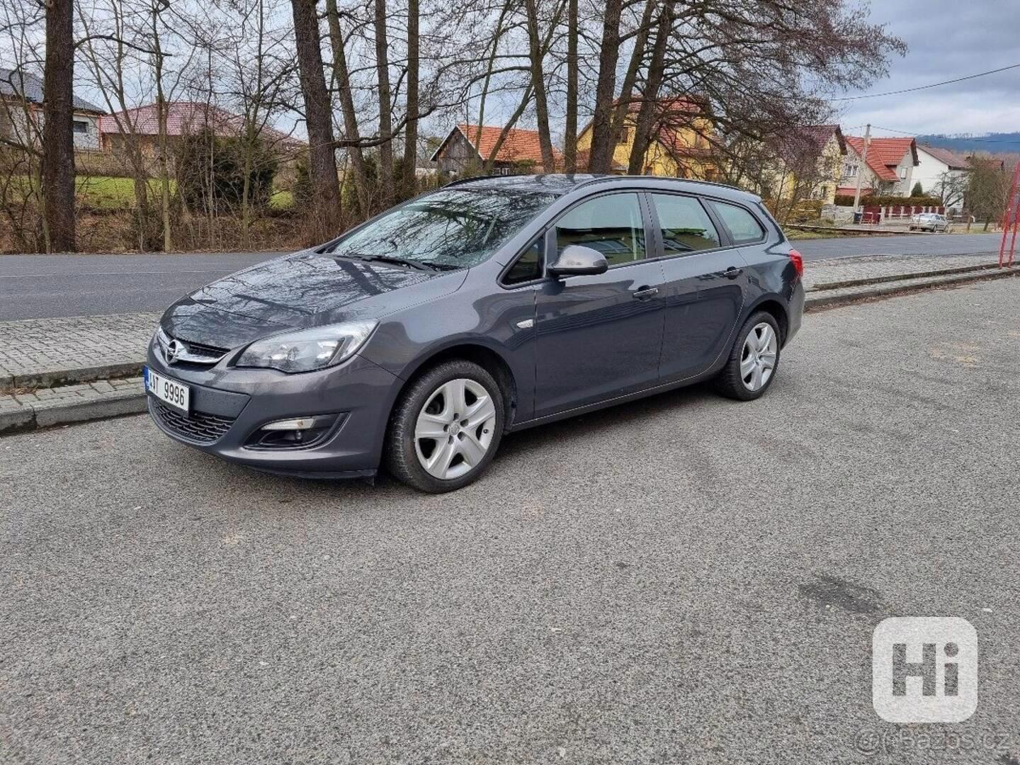 Opel Astra 2,0   SPORTS TOURER CDTI - foto 1