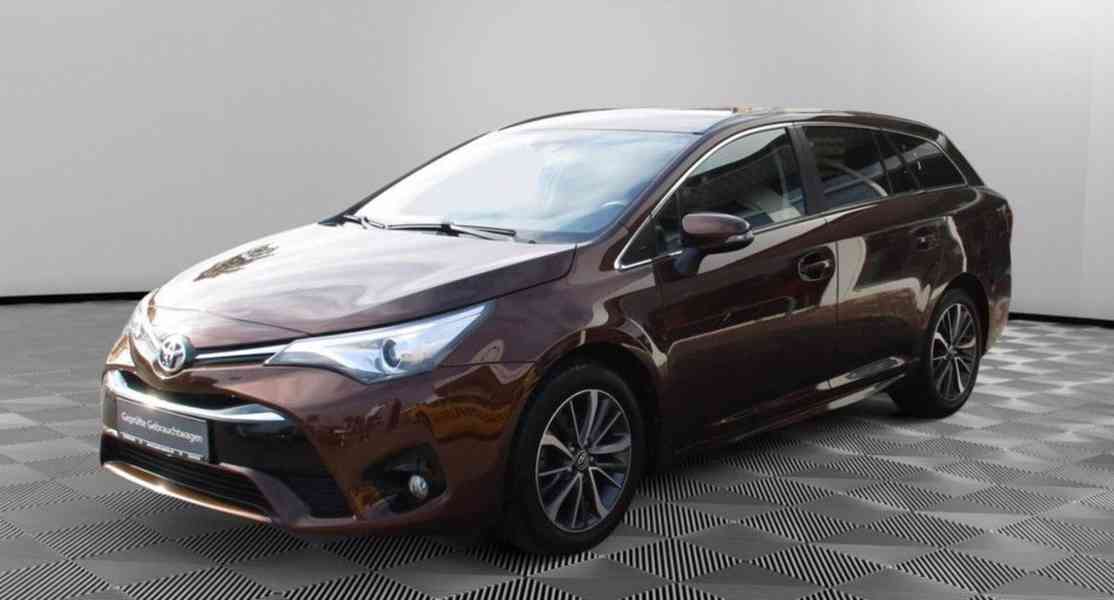 Toyota Avensis Touring Sports 1.8i Business Edition benzín 1 - foto 7