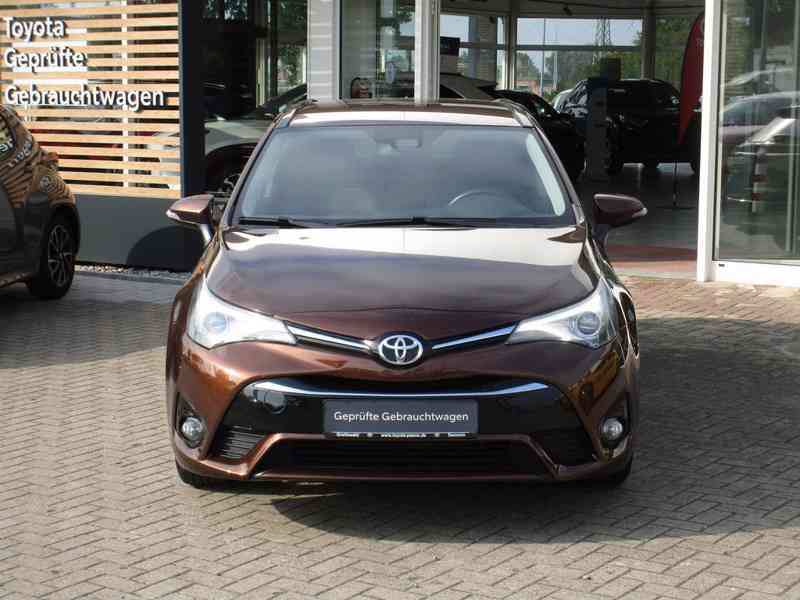 Toyota Avensis Touring Sports 1.8i Business Edition benzín 1 - foto 12