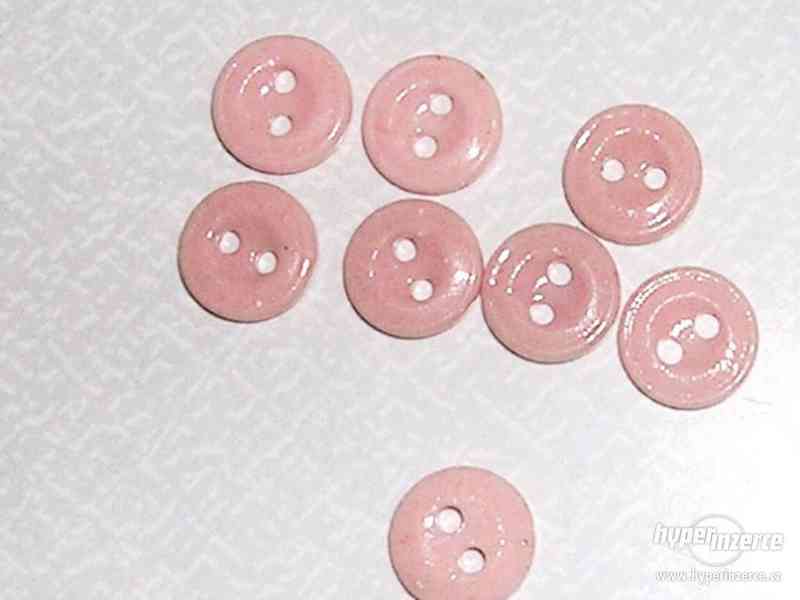 růžové halenkové knoflíčky - foto 1