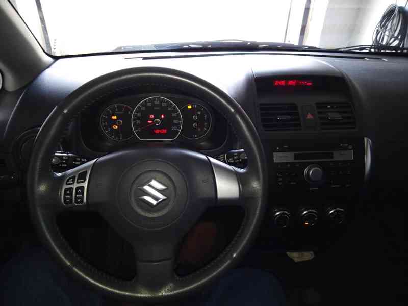 Suzuki SX4, 1.6 GLX, 79kW 2008, najeto 48.500 km, bez koroze - foto 11