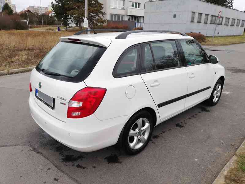 Škoda Fabia 1.2 51kW kombi  - foto 2