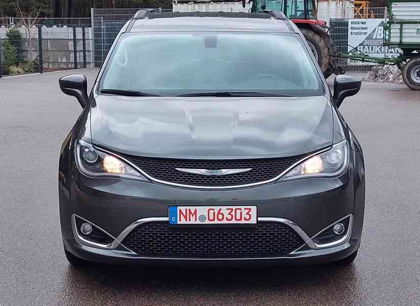 Chrysler Pacifica 3.6i V6 benzín 211kw - foto 3