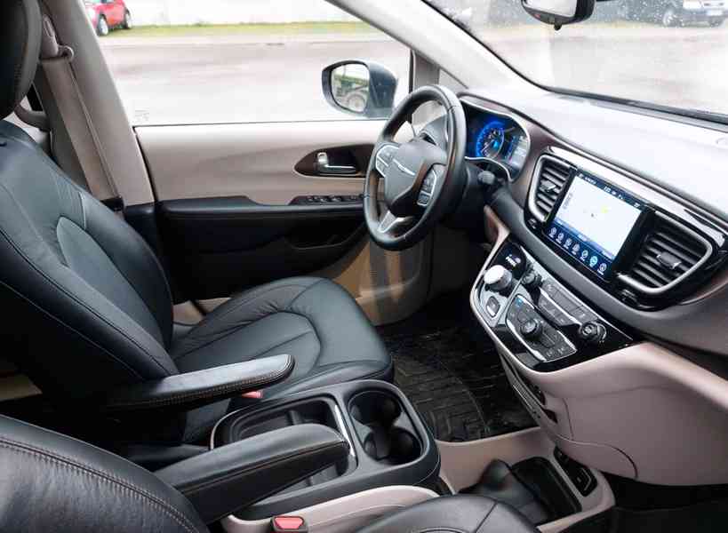 Chrysler Pacifica 3.6i V6 benzín 211kw - foto 7