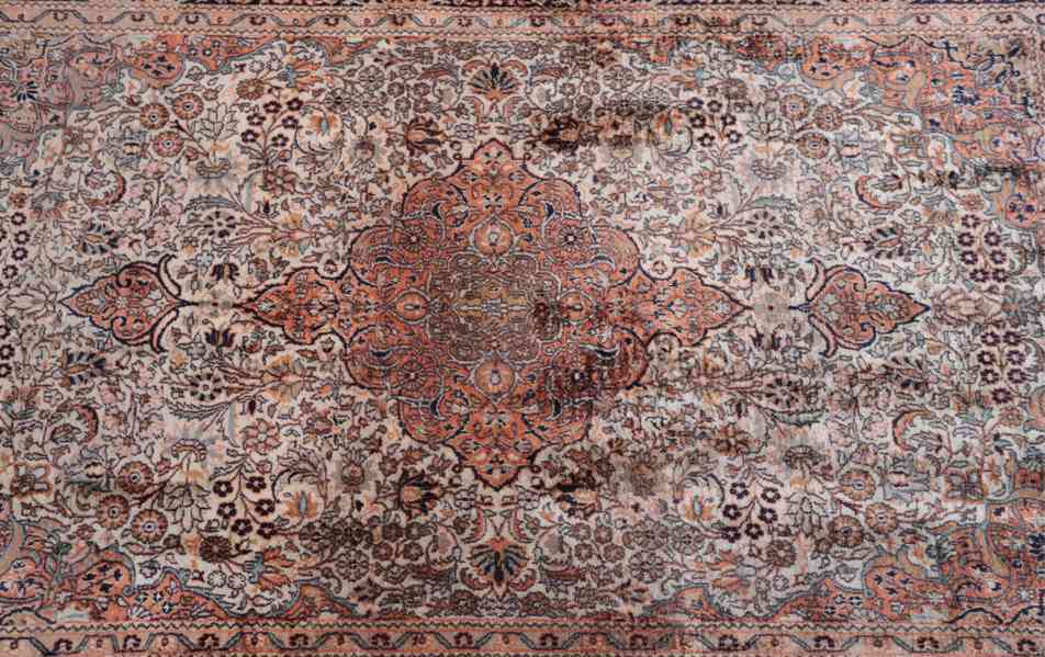 Hedvábný koberec z Kašmíru 207 X 123 cm - foto 2