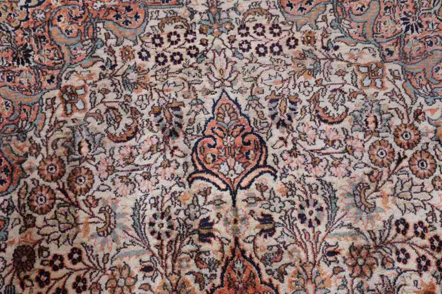 Hedvábný koberec z Kašmíru 207 X 123 cm - foto 4