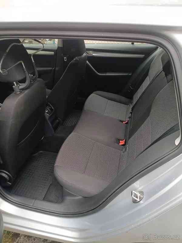 Škoda Octavia 1,6   TDI 66kw - foto 5