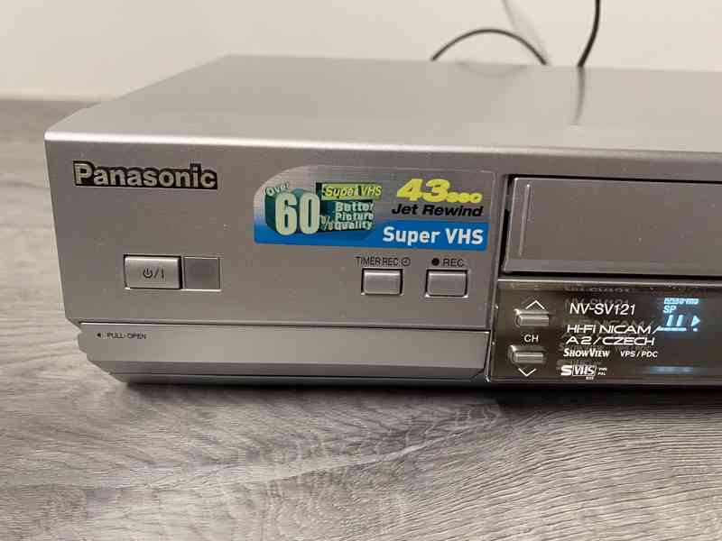 S-VHS videorekordér Panasonic NV-SV121 s TBC a 3D DNR  - foto 2