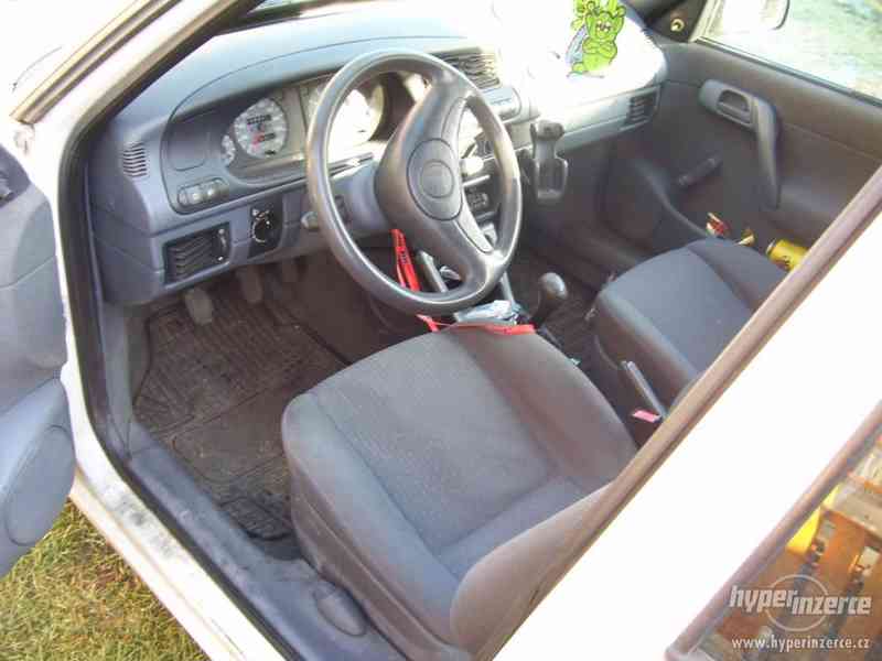 Škoda Felicia  1,3 EKO DAŇ ZAPLACENA PŘIPRAVENÁ NA ZIMU - foto 3