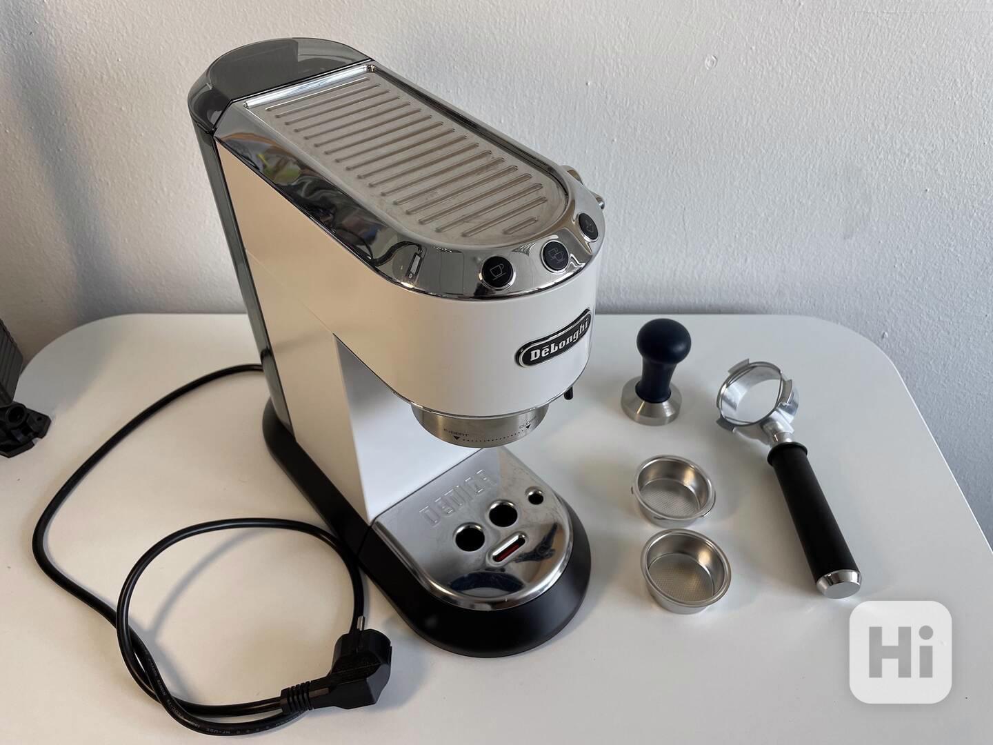 DELONGHI EC 685 W VYLEPŠENÝ (ocelový tamper a "nahá" páka) bazar