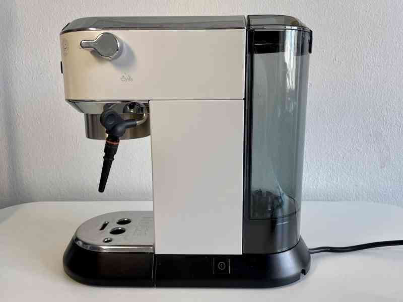 DELONGHI EC 685 W VYLEPŠENÝ (ocelový tamper a "nahá" páka) bazar